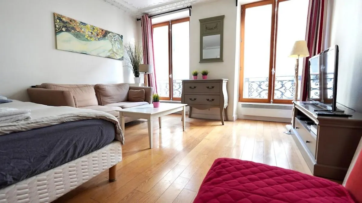 Appartamento 02 Grand Studio Near Montorgueil Parigi Francia
